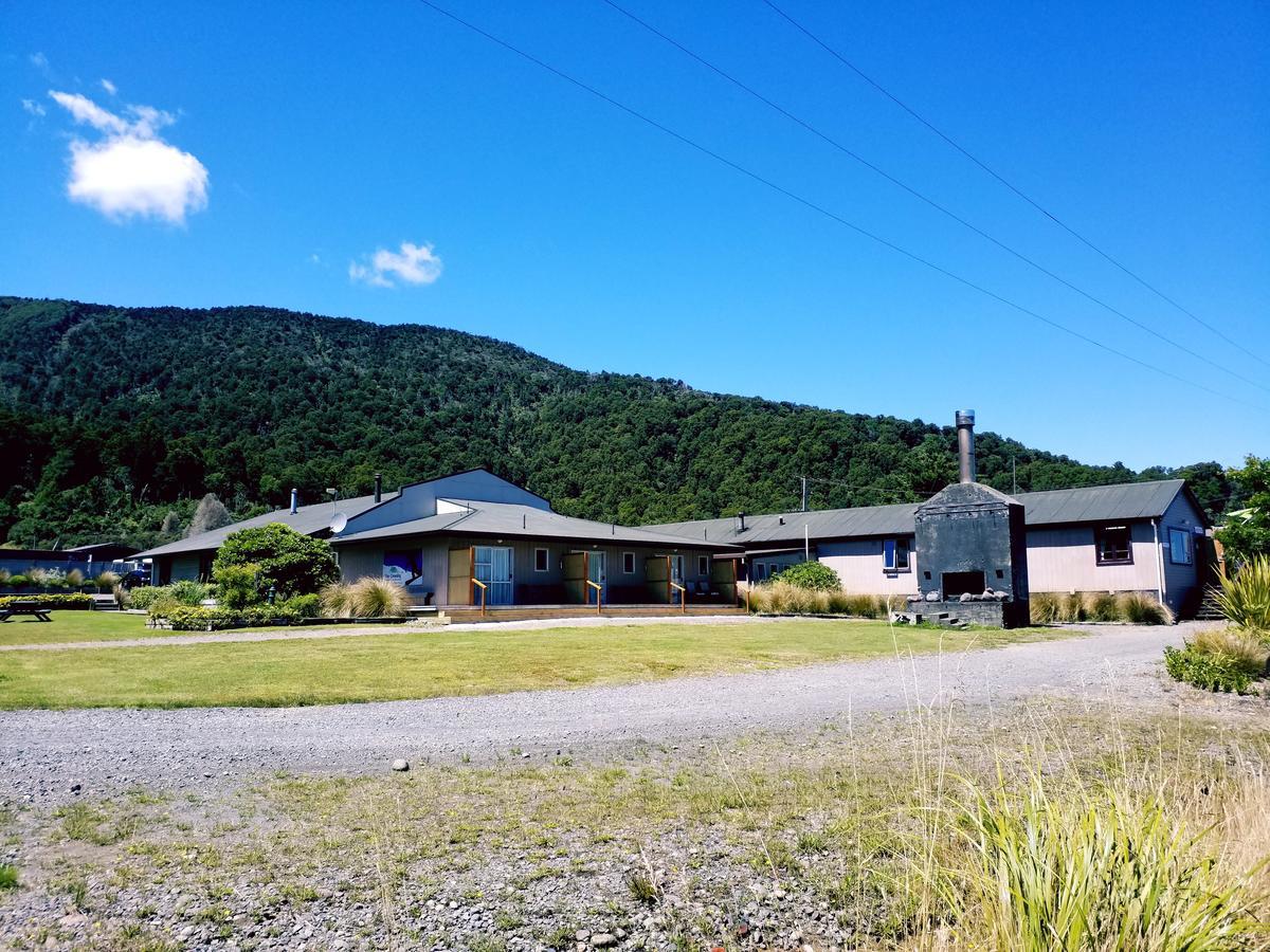The Crossing Lodge Erua Exteriör bild